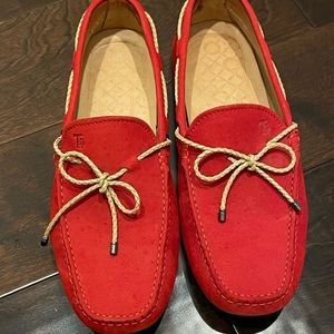 Tods Ferrari Edition ! 9/10 condition. Barely worn. Perfect for summer. With box